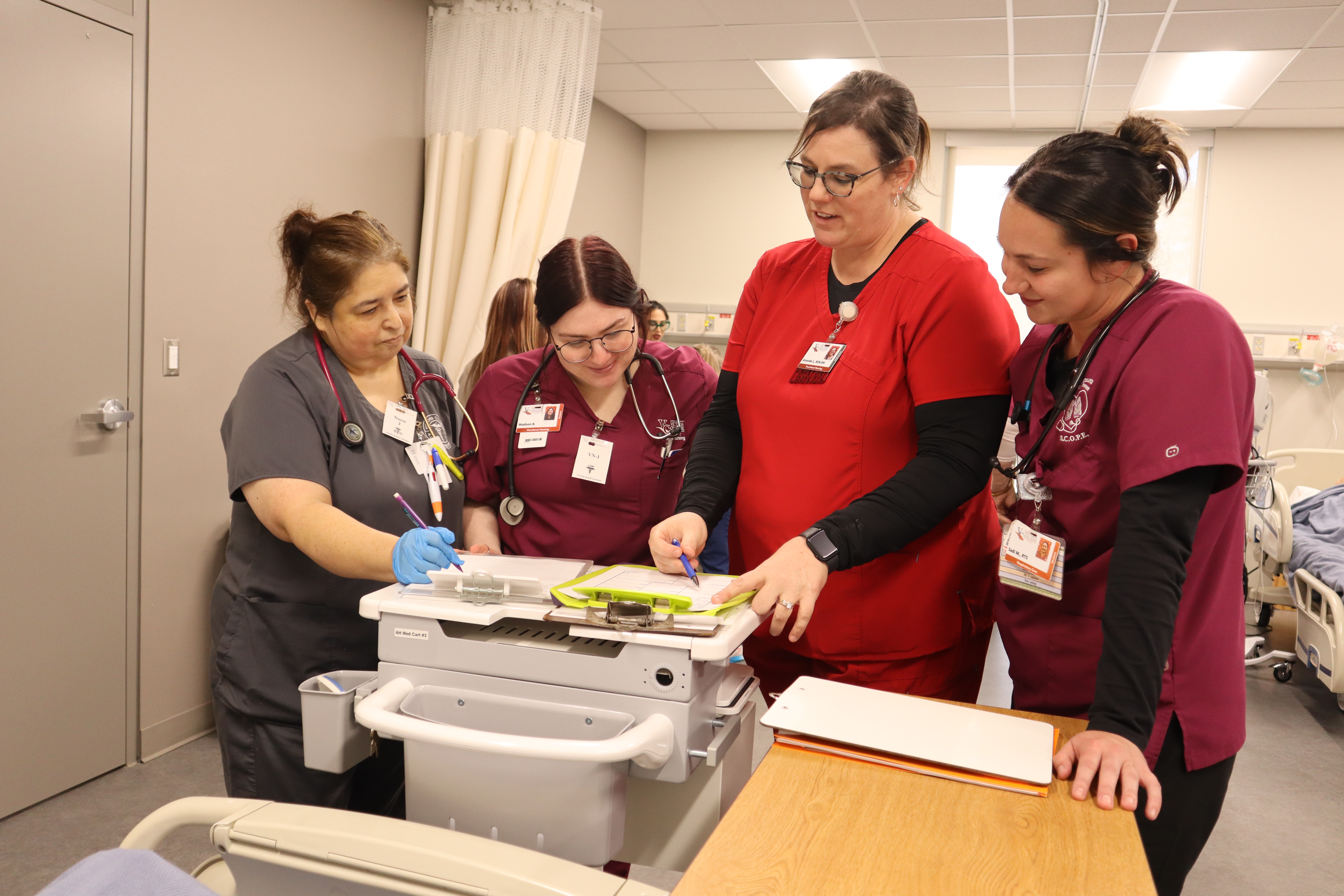VC nursing students discussion a patient's chart